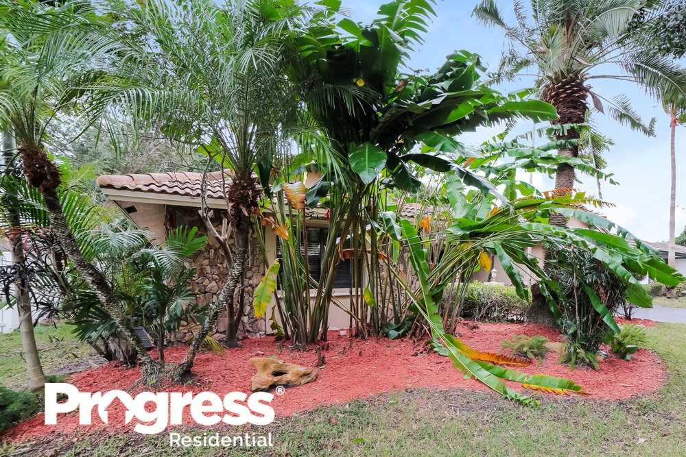 1297 Nw 112th Way - Photo 3 of 16