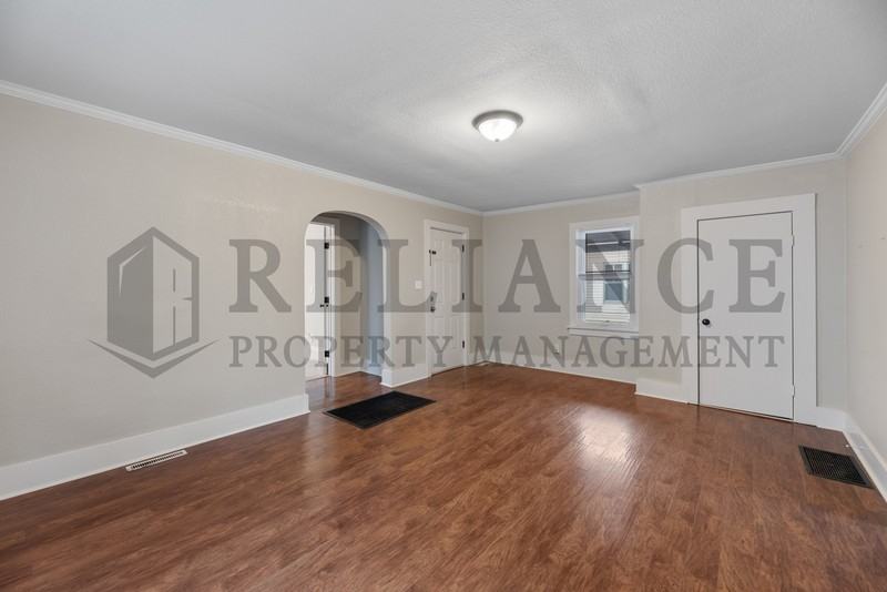 1119 S Lulu Ave - Photo 7 of 20