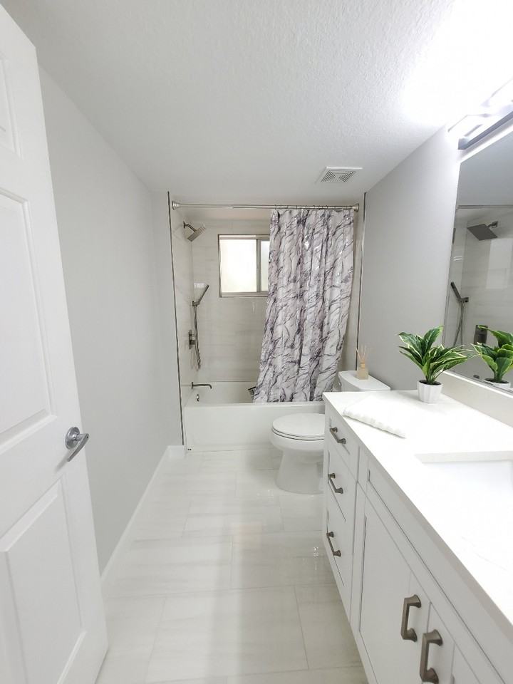 8234 Key Royal Cir #524 - Photo 2 of 20