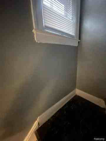 15893 Lauder St - Photo 3 of 19