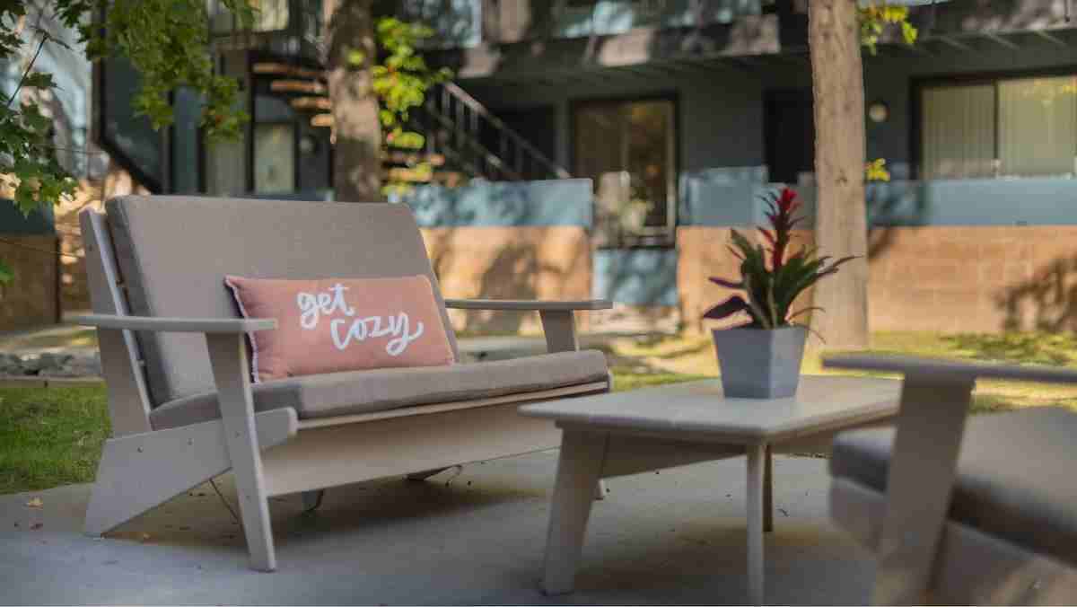 1617 North Virginia Street - Photo 4 of 6