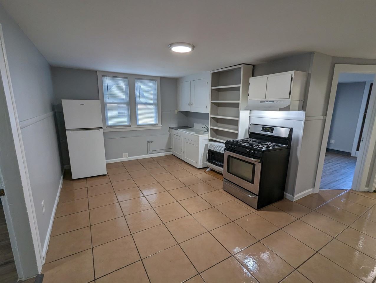 77 Windsor Ave, Meriden, CT 06451, USA 2 unit Rentals Zumper