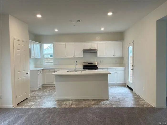 331 W Alton Ave - Photo 3 of 12