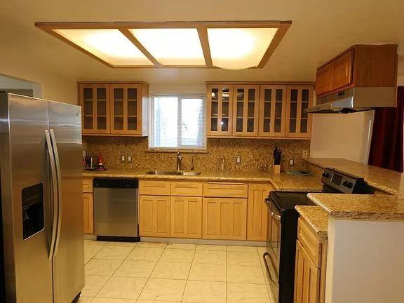 1644 K St - Photo 2 of 12