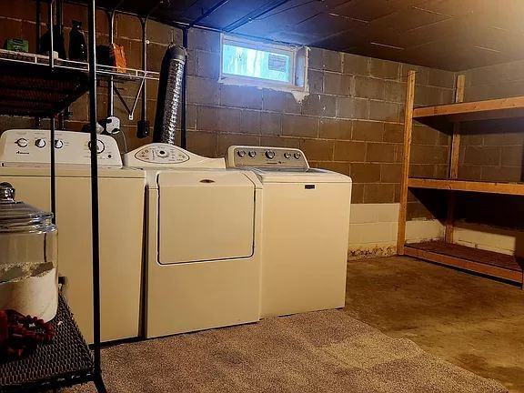 4350 48th St - Photo 2 of 12