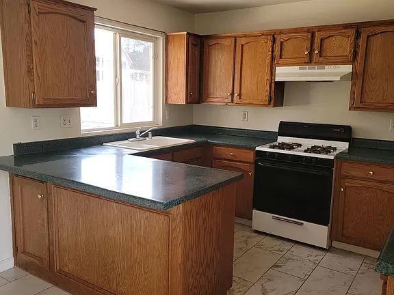 361 Patricia Ave - Photo 2 of 9