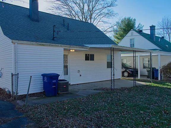 946 Blenheim Rd - Photo 2 of 19