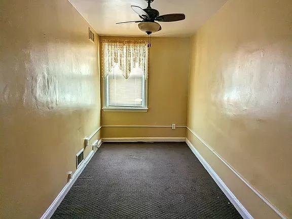 2213 Lynn Blvd - Photo 3 of 19