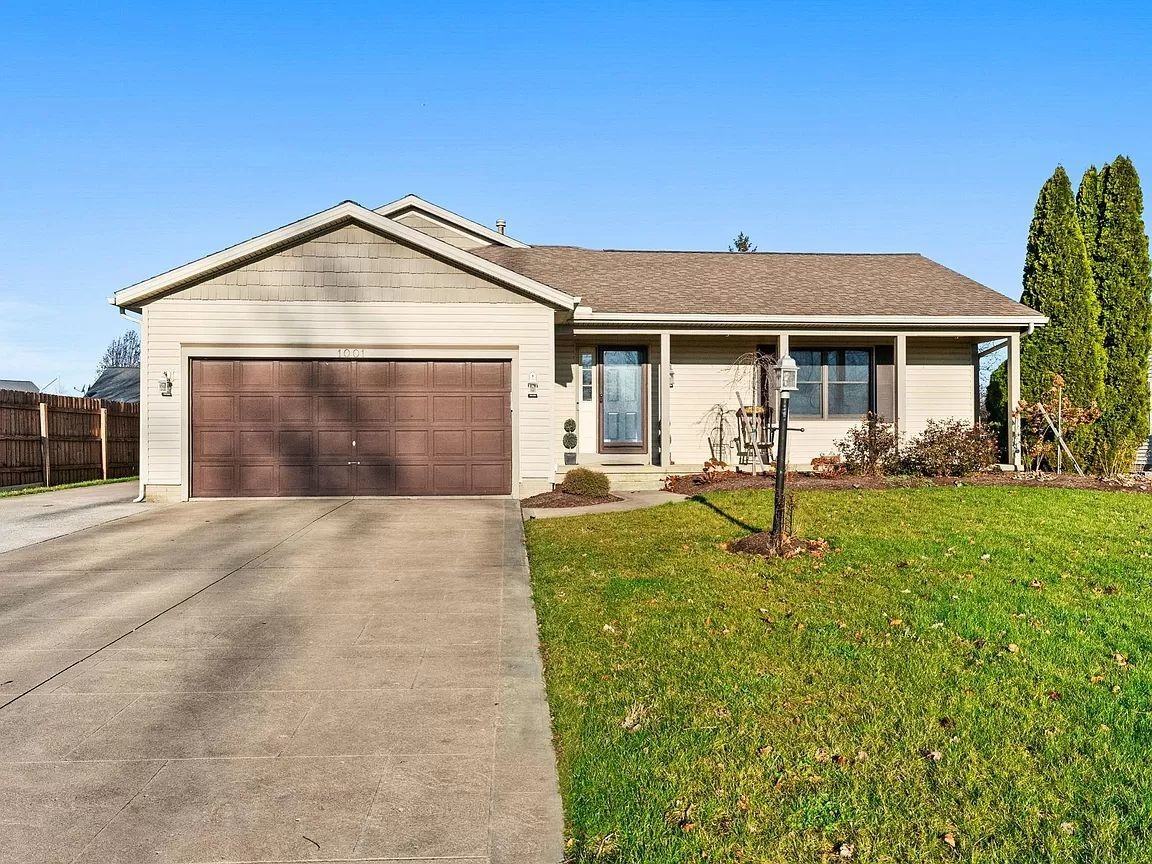 1001 Birchwood Dr - Photo 2 of 26