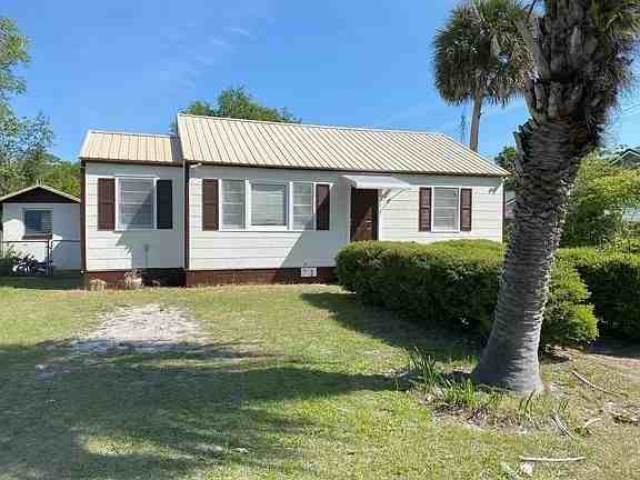 2412 Alice St - Photo 2 of 13