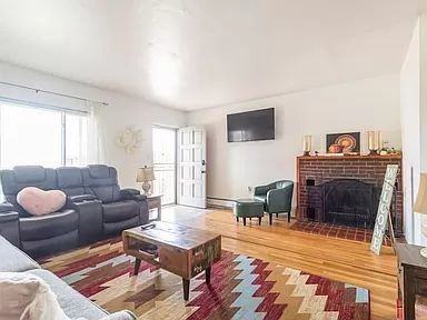 2729 Truman St Ne - Photo 3 of 8