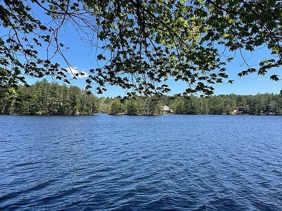 29 Windy Point Rd N - Photo 2 of 17