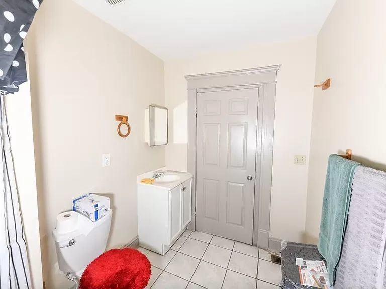 395 Lawton St Sw - Photo 3 of 19