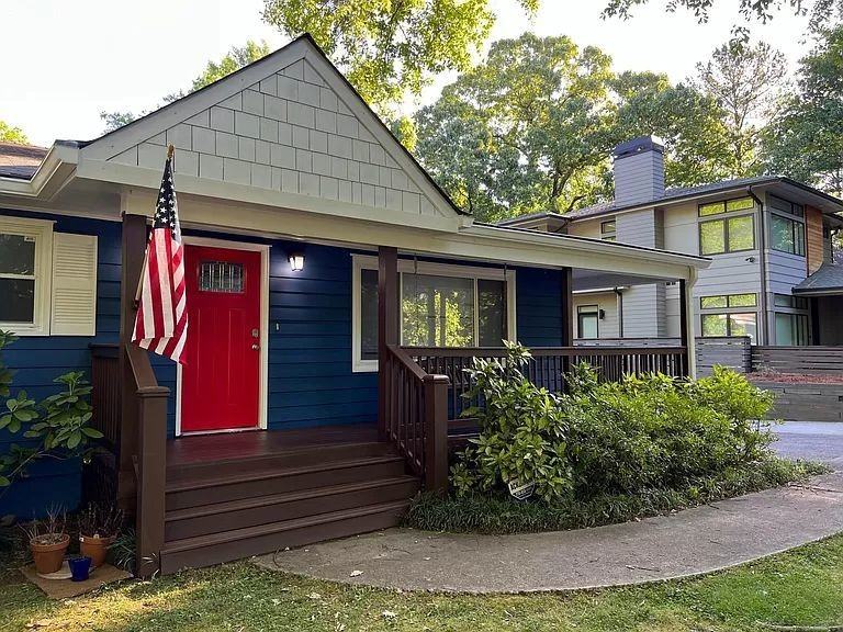 1095 Seaboard Ave Nw - Photo 3 of 22
