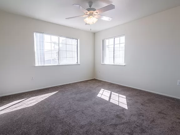 8303 Maumee Rd Apt D - Photo 3 of 5