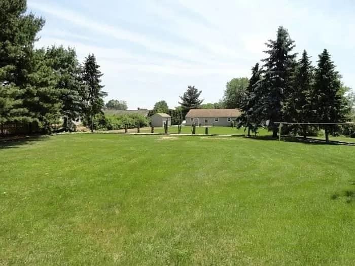 300 W Church Rd - Photo 3 of 11