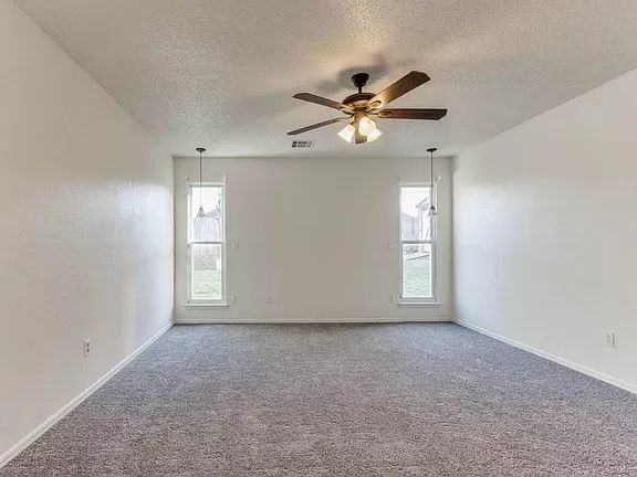 5404 Nw 108th Ter - Photo 2 of 23