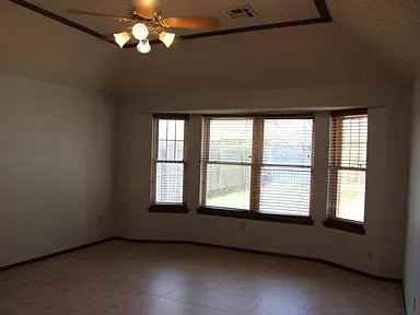 9805 S Drexel Ave - Photo 3 of 6