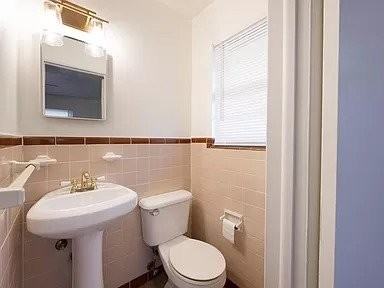2605 Sw 63rd St - Photo 2 of 6