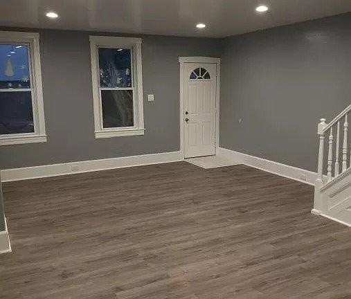 214 Powell St - Photo 3 of 10