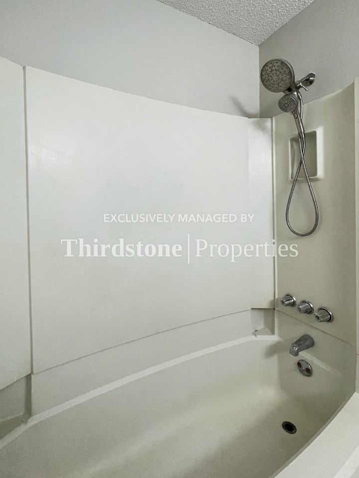 8124 San Jose Manor Dr E #4 - Photo 7 of 14