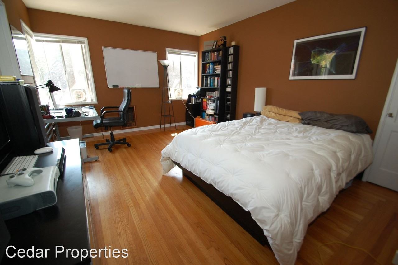 1786 Spruce St - Photo 2 of 11