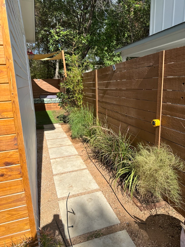 800 Valdez St #B - Photo 3 of 39