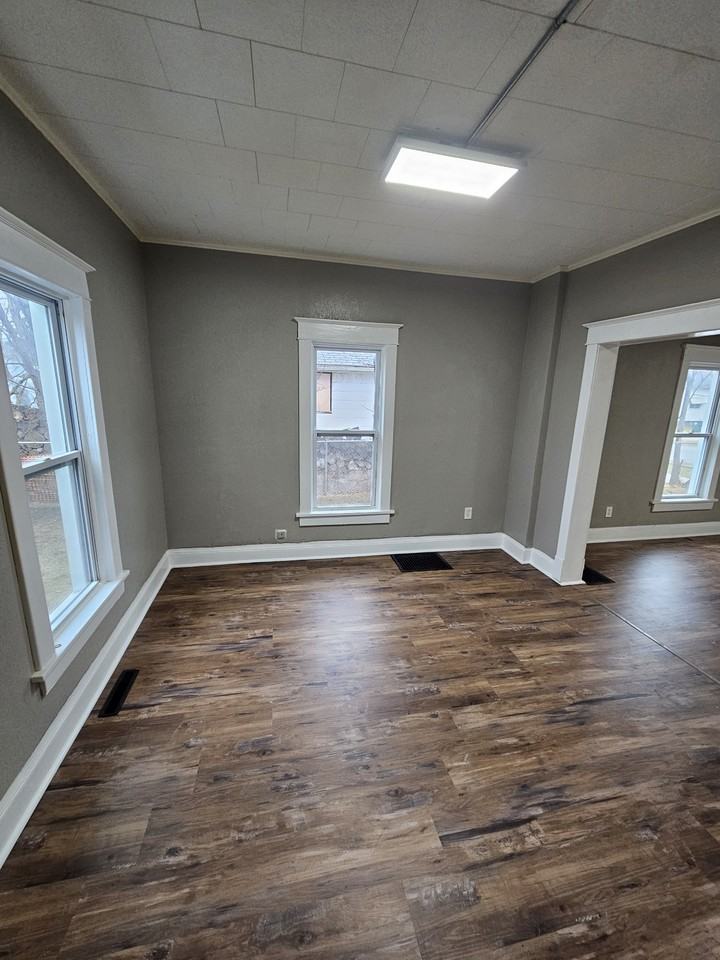 119 Mosley St #1 - Photo 2 of 7