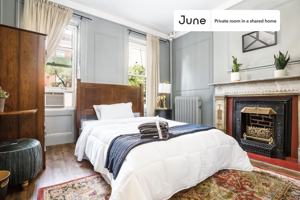 featured image of 336 W 47th St #3A