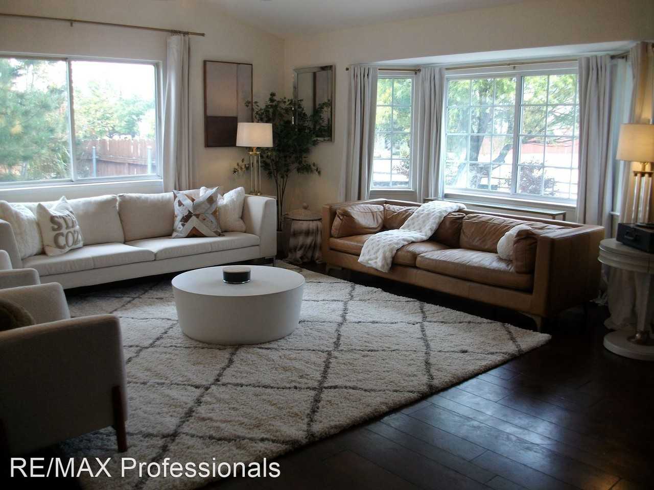 15 Nicole Ct - Photo 2 of 22