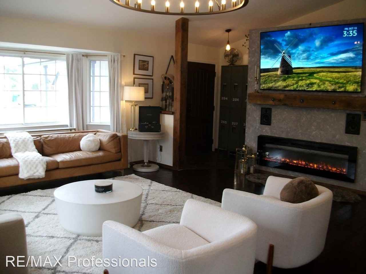 15 Nicole Ct - Photo 3 of 22