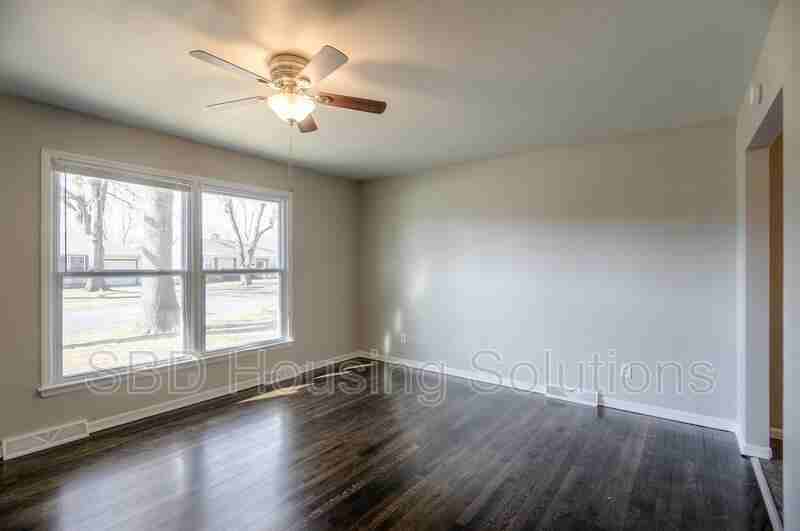 15300 E 36th Ter S - Photo 2 of 7