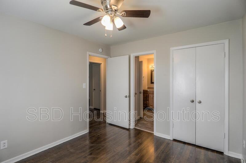 15300 E 36th Ter S - Photo 5 of 7