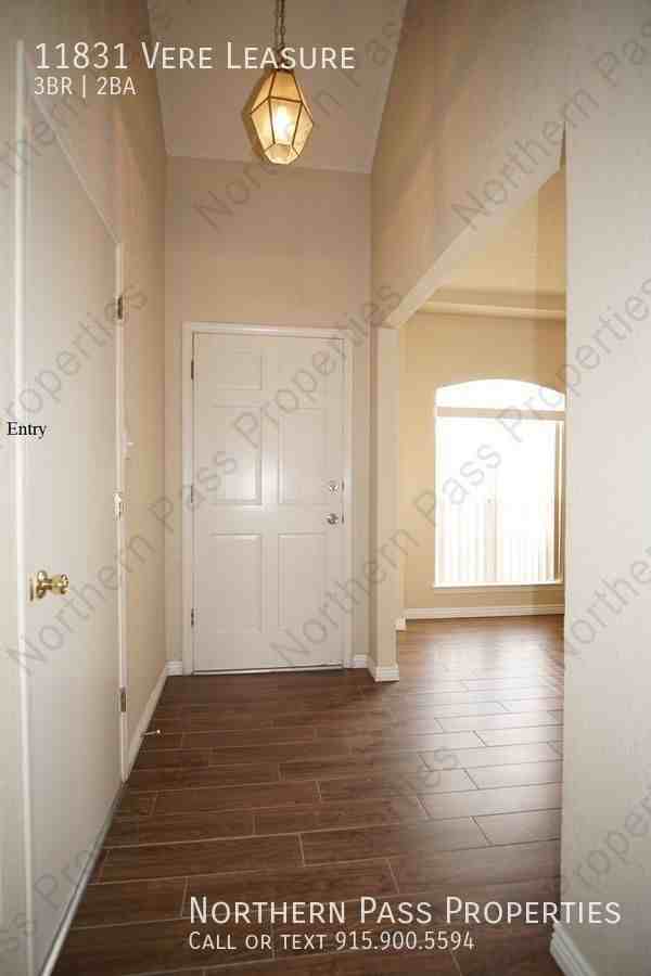 11831 Vere Leasure Dr - Photo 3 of 25