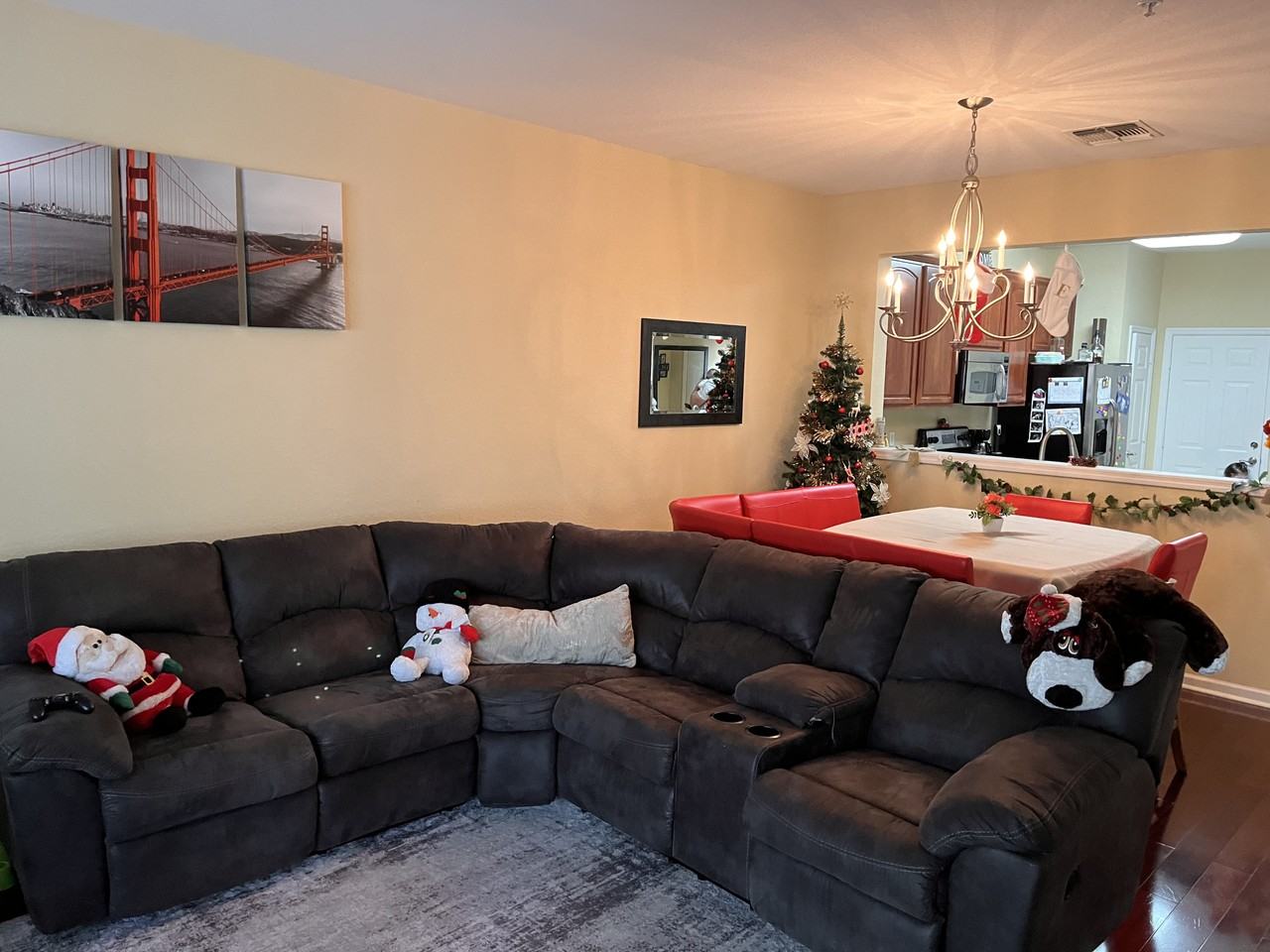 6856 Sperone St - Photo 3 of 5