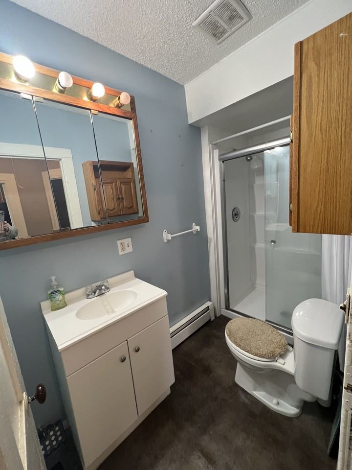 131 River Rd #B - Photo 2 of 8