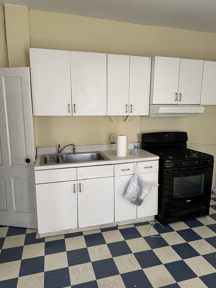 105 Market St #105 - Photo 3 of 13