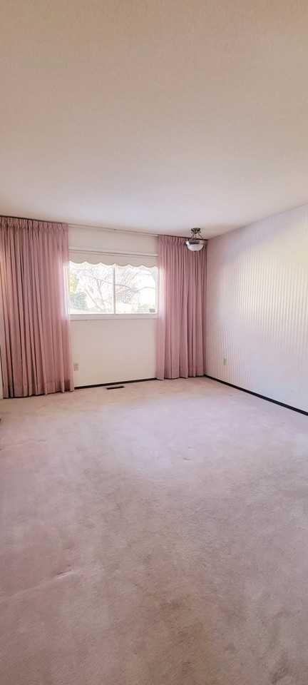 1424 Chancellor Dr #1 - Photo 2 of 10