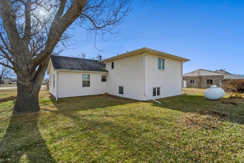5631 County Road 46 - Photo 3 of 20