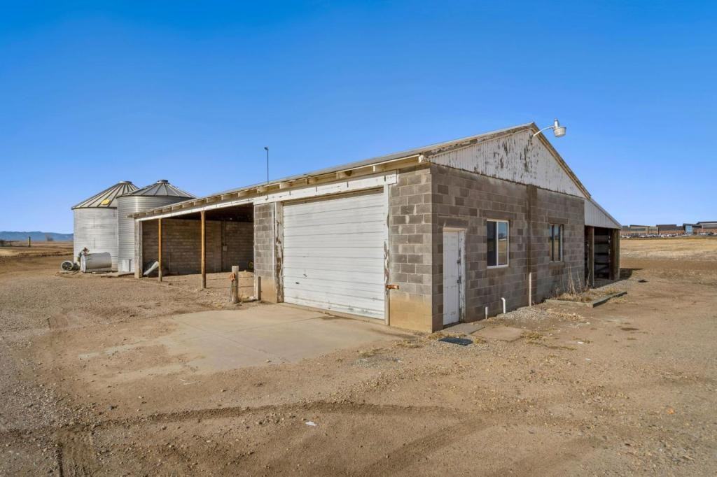 5631 County Road 46 - Photo 5 of 20