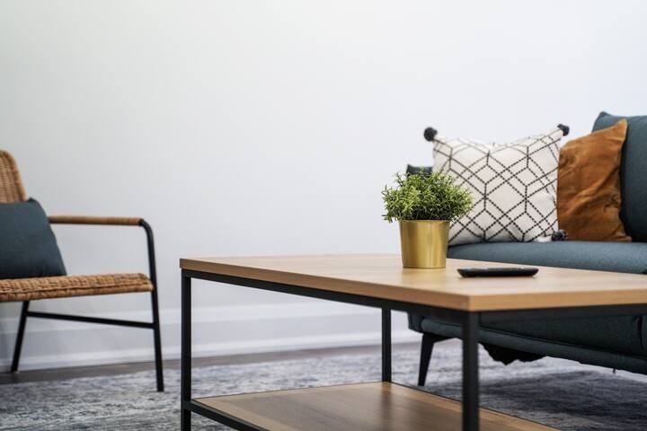 3482 Rexway Dr - Photo 2 of 13