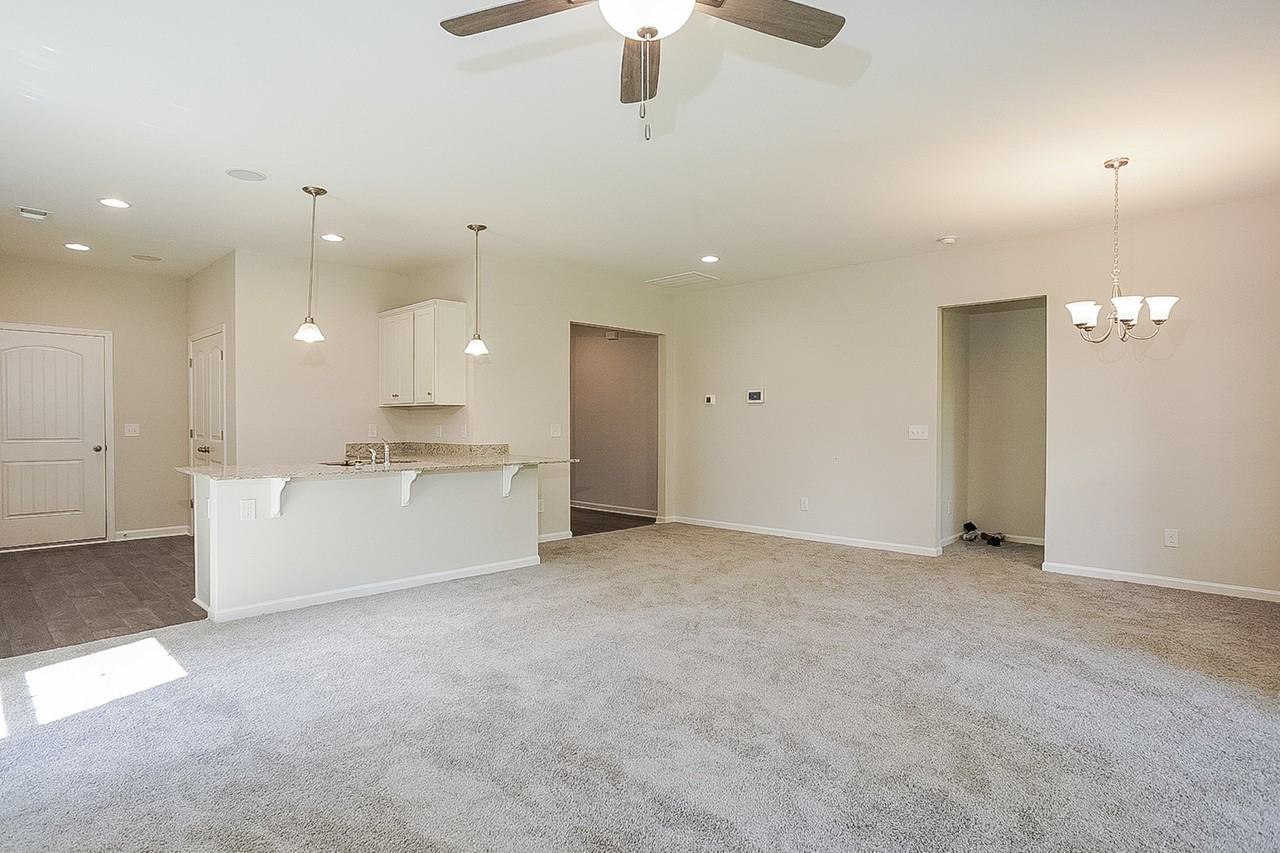 79 Granger Dr - Photo 3 of 16