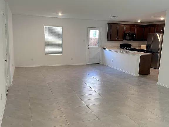 14008 Earlham St - Photo 2 of 13