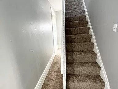 123 Charles St - Photo 2 of 5