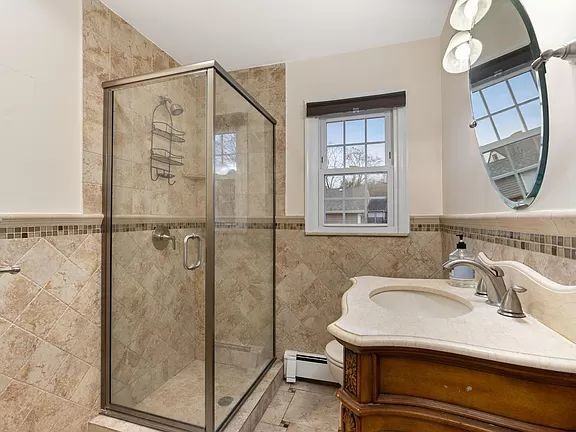 819 Colfax Ave - Photo 3 of 20