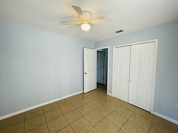 7120 Scruboak Ln - Photo 2 of 36