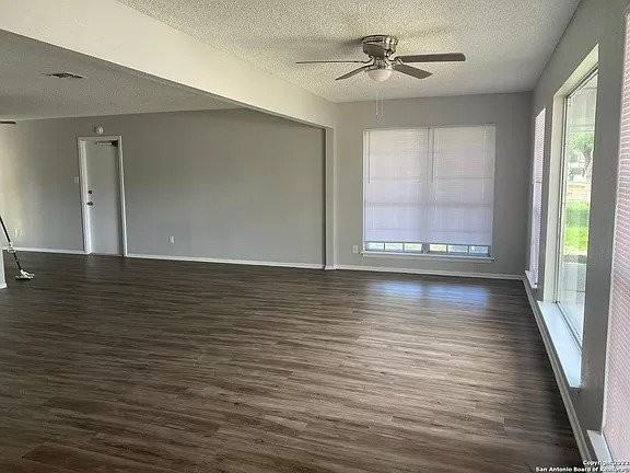 7414 Singing Brook Dr - Photo 2 of 10