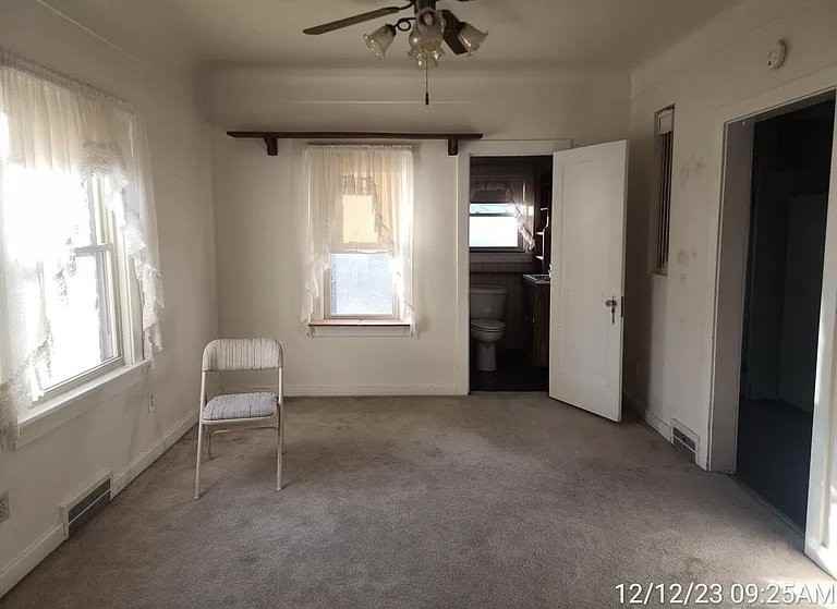 4100 Jackson St - Photo 2 of 12
