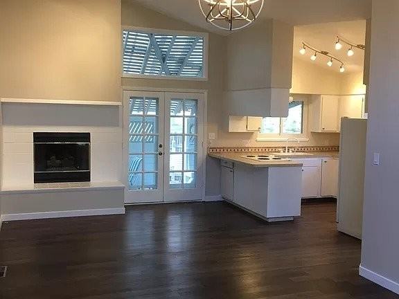 2700 Aberdeen Ct - Photo 2 of 26