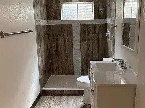 3535 White Pine Ct - Photo 2 of 14